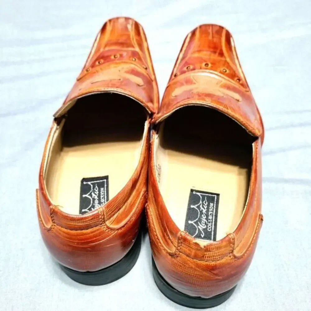 Majestic Men 11M Carmel Brown Cross Emblem Copper Studs Oxford Leather Shoes Y2K
